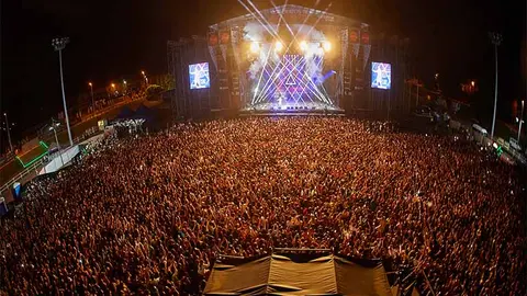 Vista panor&aacute;mica del concierto de Quevedo este s&aacute;bado en Torrelavega.