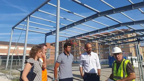 La cubierta junto al colegio Jos&eacute; Luis Hidalgo de Nueva Ciudad estar&aacute; lista para el inicio del pr&oacute;ximo curso.