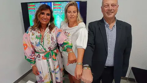 La campaña repartirá 12.000 pulseras entre los clientes de los comercios de la asociación EmTorre que participan en la campaña.