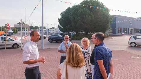 Reuni&oacute;n entre el Ayuntamiento y t&eacute;cncios de la UC para buscar soluciones a las aglomeraciones de tr&aacute;fico en torno a Los Ochos.
