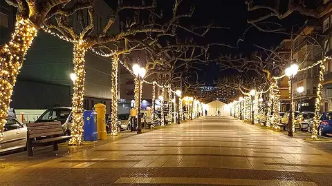 Imagen de archivo de la iluminaci&oacute;n de Navidad en Torrelavega