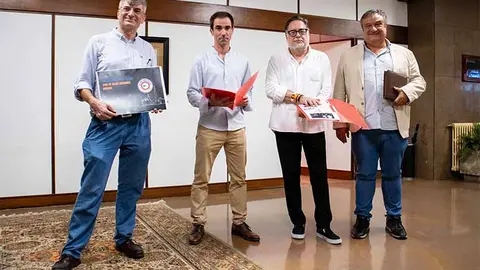 La plataforma est&aacute; integrada por comerciantes, empresarios y hosteleros de Torrelavega.