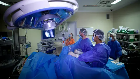 Los quir&oacute;fanos de los hospitales c&aacute;ntabros recuperar&aacute;n la actividad por las tardes.