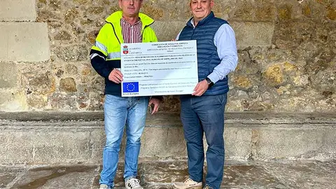 El concejal de Obras de Santillana, Miguel &Aacute;ngel Via&ntilde;a y el alcalde, &Aacute;ngel Rodr&iacute;guez Uzquiza.
