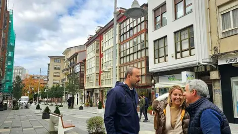 La calle Ancha se convertir&aacute; en uno de los escenario de la Navidad en Torrelavega, transformada  en una pista de esqu&iacute; de postal.
