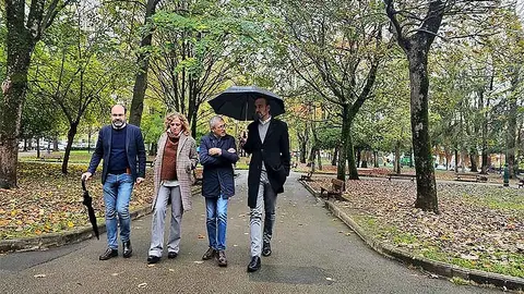 Visita de hoy de autoridades locales junto al secretario de Estado al parque Manuel Barqu&iacute;n.