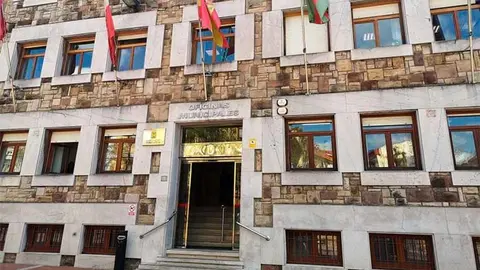Dependencias administrativas del Ayuntamiento de Torrelavega