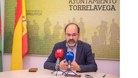 Jos&eacute; Luis Urraca, concejal de Obras P&uacute;blicas y Servicios Generales de Torrelavega.