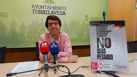 'No seas petardo', lema de la campa&ntilde;a de Torrelavega contra el uso de la pirotecnia esta Nochevieja.