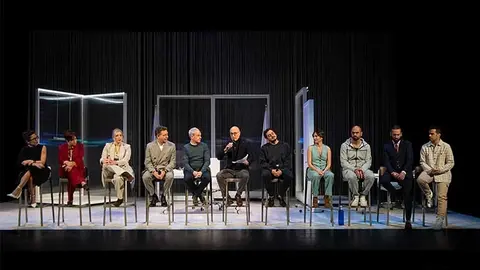 La antesala a la nueva programaci&oacute;n del Palacio de Festivales fue el estreno absoluto de la obra 'Robots'.