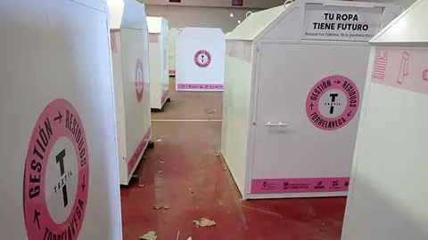 Hace un a&ntilde;o se instalaron un centenar de contenedores para la recogida espec&iacute;fica de textil y calzado por toda la ciudad