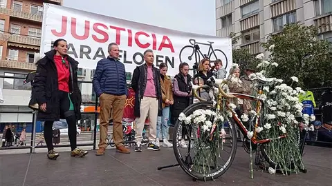 Acto de recuerdo a Floren organizado d&iacute;as despu&eacute;s de su fallecimiento en Torrelavega.