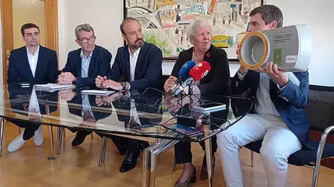 Se instalar&aacute;n 18 recysmart en otros tantos contenedores de vidrio y pl&aacute;stico de la ciudad, en puntos cercanos a centros educativos.