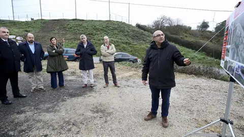 Mar&iacute;a Jos&eacute; S&aacute;enz de Buruaga ha inaugurado la conexi&oacute;n del saneamiento del campo de golf con el colector de Miengo