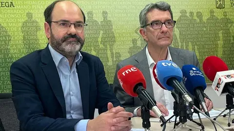 Pedro P&eacute;rez Noriega, concejal de Hacienda, y Jos&eacute; Luis Urraca, concejal de Obras, presentan el proyecto de Presupuestos 2024 | Foto: Radio Studio