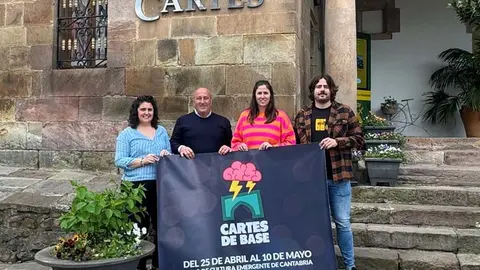Lorena Cueto, Primer Teniente de Alcalde, Agust&iacute;n Molleda, alcalde de Cartes, Cristina Hermosa, Concejal de Cultura del Ayuntamiento de Cartes, y Mikel Marina, uno de los promotores del evento