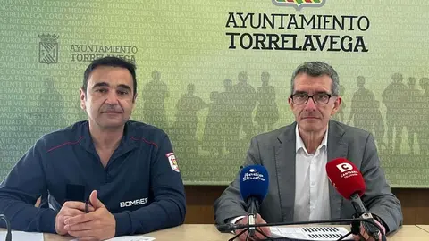 Presentaci&oacute;n de la memoria de los bomberos de Torrelavega | Foto: Radio Studio