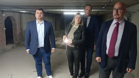 El consejero de Salud, C&eacute;sar Pascual, visita el Centro de Salud Covadonga | Foto: Radio Studio