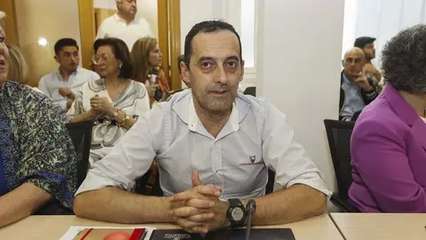 El concejal de IU-Podemos en el Ayuntamiento de Torrelavega, Borja Pel&aacute;ez