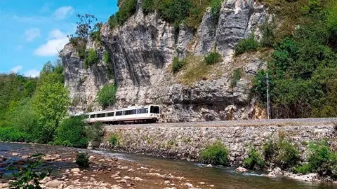 Los trabajos permitir&aacute;n estabilizar un talud en un tramo de 200 metros de v&iacute;a entre Caranceja y Golbardo.
