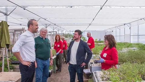 El alcalde, Javier L&oacute;pez Estrada, y el concejal, Jes&uacute;s S&aacute;nchez, visitan la finca de La Jurona