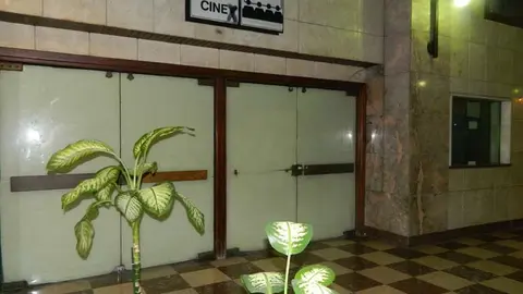 Entrada a los antiguos cines de las Galer&iacute;as Pereda que se reabrir&aacute;n en 2027