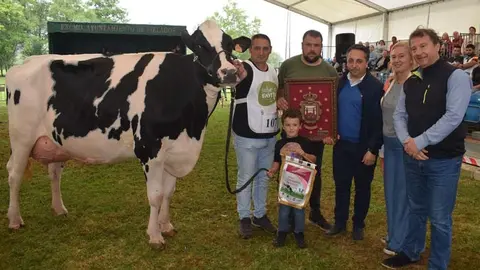 Cant&oacute;n Karaja Montana, mejor vaca del 147 Concurso-exposici&oacute;n de ganado vacuno fris&oacute;n