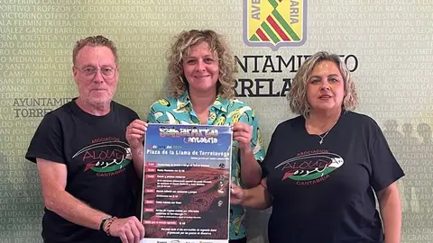 La concejala socialista Patricia Portilla y representantes de Alouda presentan la II edici&oacute;n de Sahararte