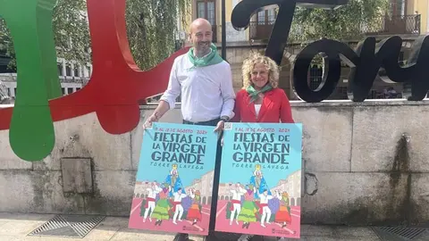 Javier L&oacute;pez Estrada y Patricia Portilla han presentado las fiestas de la Virgen Grande 2024 | Radio Studio
