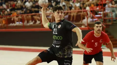 Isi Martinez durante el torneo de pretemporada | Foto: BM Torrelavega
