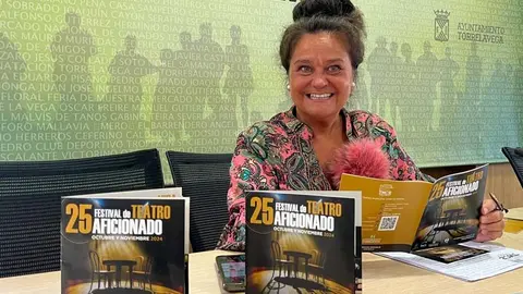 Esther V&eacute;lez presenta la 25&ordf; edici&oacute;n del Festival de Teatro Aficionado de Torrelavega | Foto: Radio Studio