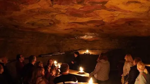 La neocueva, iluminada con la luz original de Altamira