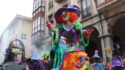 La carroza 'Akelarre' gana el Concurso de San Mateo 2024