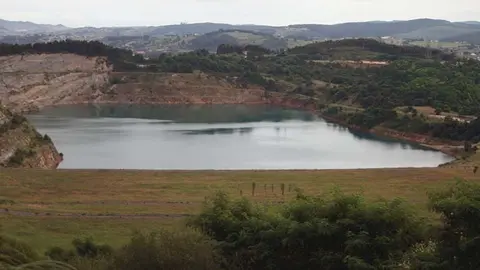 Antigua mina de Reoc&iacute;n