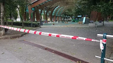 Como medida de precauci&oacute;n se ha cerrado al paso el parque Manuel Barqu&iacute;n.