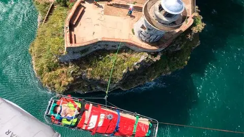 El Faro del Caballo, en Santo&ntilde;a, uno de los enclaves donde mayor n&uacute;mero de rescates realiz&oacute; el 112 Cantabria este verano.