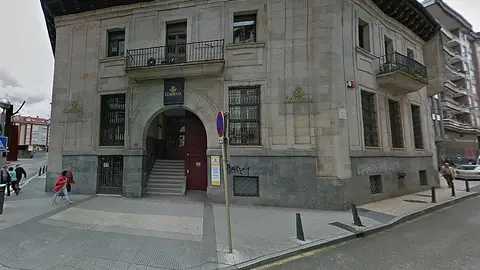 Oficina de Correos en Torrelavega | Foto: Google Maps