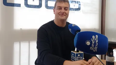 Adri&aacute;n Deerre en Radio Studio