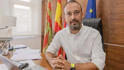 Javier L&oacute;pez Estrada, alcalde de Torrelavega | Foto: Ayuntamiento