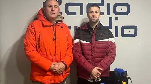 Rafael D&iacute;az, promotor de la velada 'La Despedida del Ni&ntilde;o'; y Jes&uacute;s Laso, uno de los boxeadores que van a participar, en Radio Studio