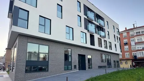 Nuevo Centro de Acogida en el antiguo edificio del Hogar del Transe&uacute;nte | Foto: Radio Studio