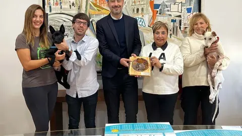 De izquierda a derecha: Paula Abascal, Borja Sainz, Javier L&oacute;pez Estrada, Victoria Cedr&uacute;n y Eva Ceballos | Foto: Radio Studio