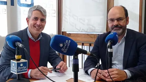 Pablo Zuloaga y Jos&eacute; Luis Urraca en Radio Studio