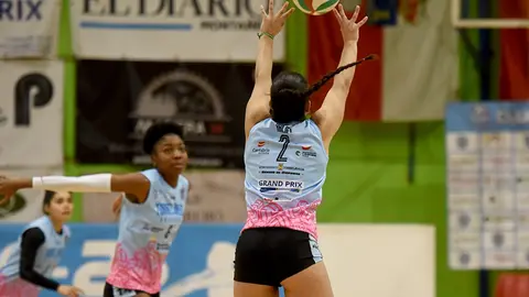 El CV Torrelavega despide 2024 con victoria | Foto: Voley Torrelavega