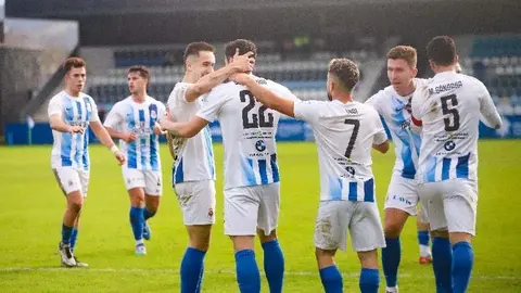 Celebraci&oacute;n del tanto 'gimn&aacute;stico' ante el Fabril | Foto: N&eacute;stor Revuelta