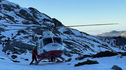 Dispositivo de b&uacute;squeda del joven monta&ntilde;ero desaparecido en Picos de Europa | Foto: 112