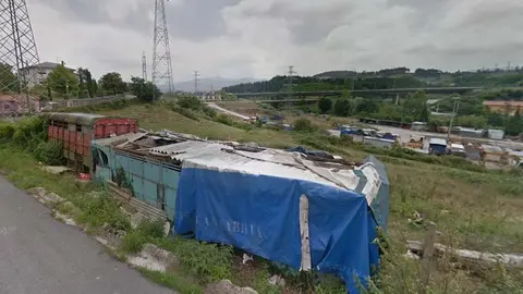 Parcela en Ganzo donde la Polic&iacute;a Local de Torrelavega retir&oacute; cinco porcinos abandonados | Foto: Google Maps