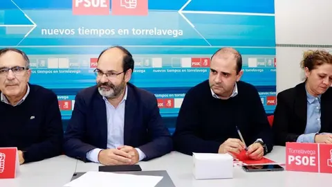 Ejecutiva local del partido en Torrelavega | Foto: PSOE
