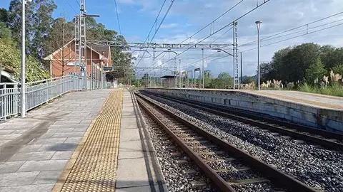 Estaci&oacute;n de Mogro, en Miengo, una de las que s&iacute; recuperar&aacute; el servicio matinal Santander-Torelavega de las 7.20 a.m.