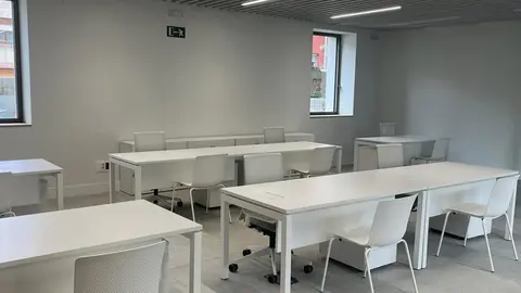 Una de las estancias interiores del nuevo edificio municipal en La Llama | Foto: Radio Studio